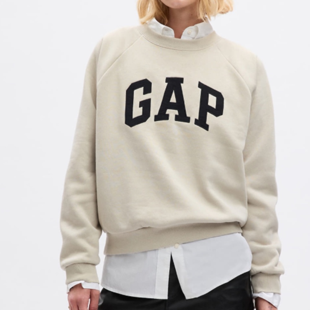 COPY - Women's Gap Logo Sweatshirt Size L Color Moonstone